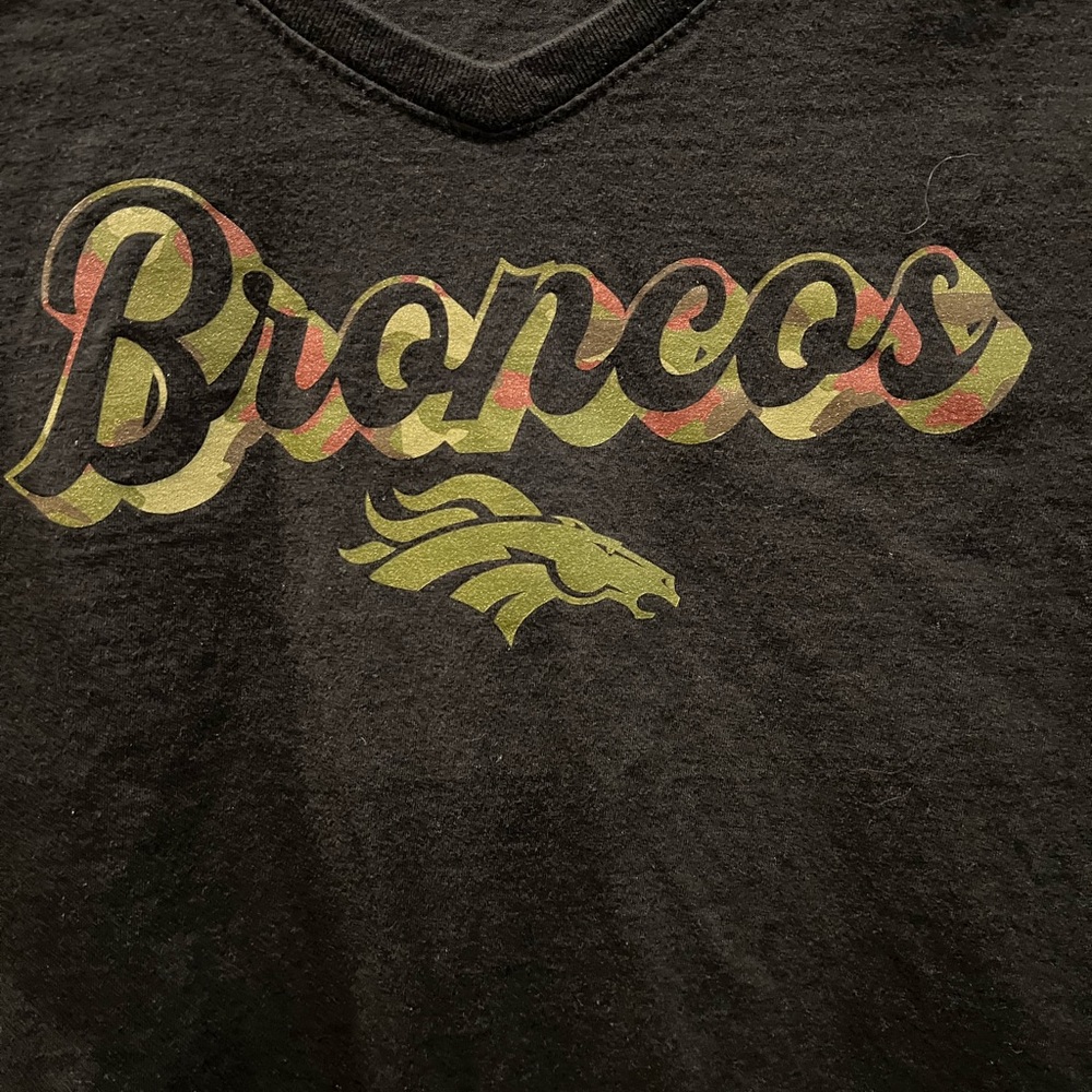 Womens BRONCOS V Neck T-Shirt Size L Black